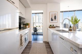 Central 2 Bedroom Suite Steps to BC Place and Dining - 3