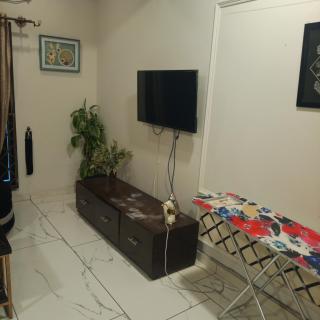 Modern & Spacious 2-Bedroom Suite Al-Safa Heights Islamabad - 4