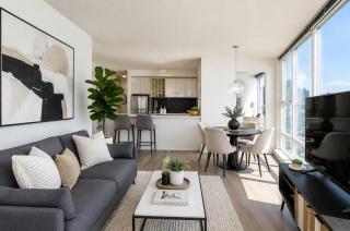 Central 2 Bedroom Suite Steps to BC Place and Dining - 4