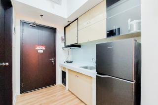 Simply and Modern Studio at Casa de Parco Apartment By Travelio - 7