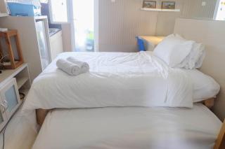 Nice and Fancy Studio at Green Pramuka City Apartment By Travelio - 5