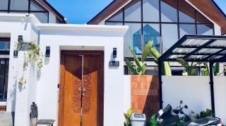 Villa Isabel, Stylish Tropical Escape in Lovina - 8