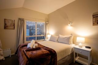 Central Wanaka 3BR Apartment – Walk to Lake & Town - 9