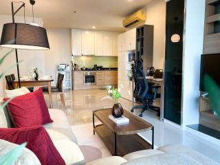Near BTS l Large 98 sqm l Pool and Sauna - 4