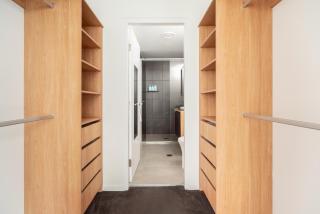 Elite 2BR Broadbeach Escape, Pet Friendly - 7