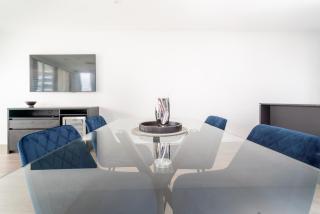 Elite 2BR Broadbeach Escape, Pet Friendly - 1