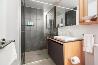 Elite 2BR Broadbeach Escape, Pet Friendly - 6