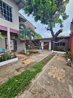 Spacious home in La Esperanza, La Unión Sur - 0