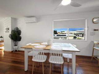 10 Banksia Walk - 7