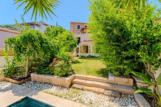 The Magic of the Stone House, a Peaceful Escape - 3