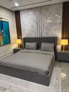 zeta mall 3 beds penthouse by Emanzara - 2