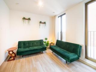 Spacious City Retreat with Balcony - 5