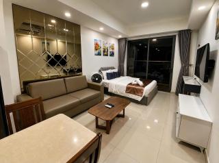 Botanica Premier Airport Luxury Vacation - 1