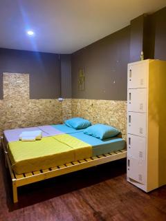THIP bungalow family room - 6
