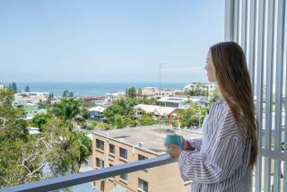 Ocean Views & Lift - 3 Level Luxury Townhouse - 2