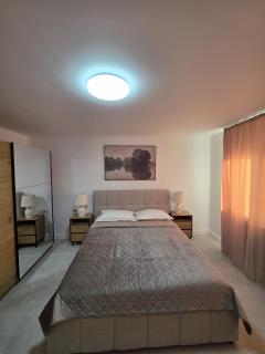 Colins Premium Apartments - 6