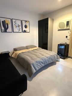Like room -B42 - 7