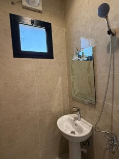 Like room -B42 - 4