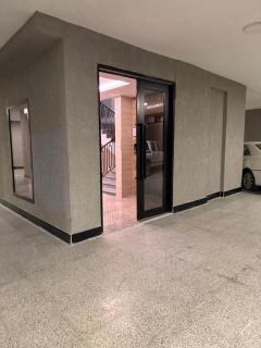 Like room -B42 - 1