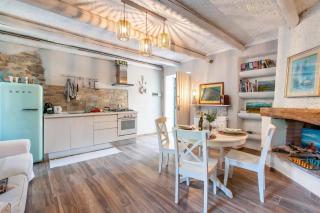Dimora Della Rocca Private Garden, WIFI, BBQ & Parking - Happy Rentals - 7