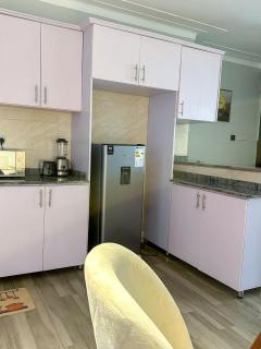 2 Bedroom Spaciou APT WITH WiFi, Power Backup - 1