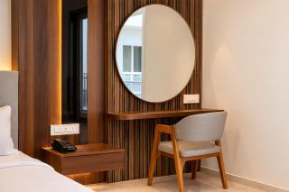 Luxuriaa Inn Resort At Statue Of Unity - 4