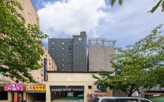 Brown Dot Hotel Guun - 8