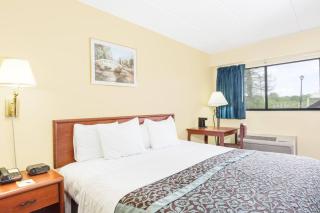 Days Inn by Wyndham Athens - 6