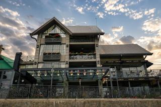 Royal Lake Hotel - 4