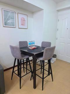 1014T2 Avida Towers Cebu IT Park 2BR Unit with 2CR & 2TV - 7