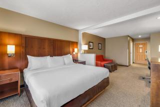 Comfort Suites Airport - 0