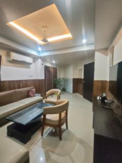 Hotel Puhor Pine Inn - 3