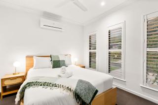 Palm Cove Retreat I heated pool I Family home - 1
