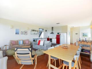118 Seagull Ave - Large family home with open plan living and sea views - 1