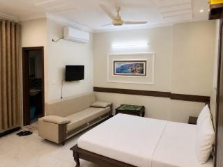Cozy Family Guest House - 0