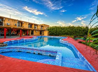 Corbett Soho Resort - 9