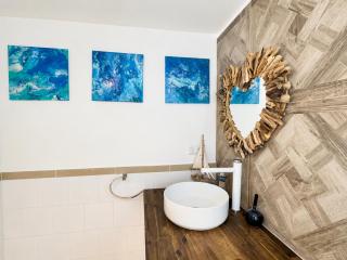 Moroccan Beachfront Comfort Suite - 3
