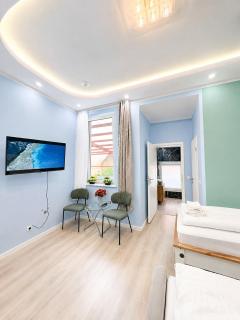 Luxury Apartment with River View - 4