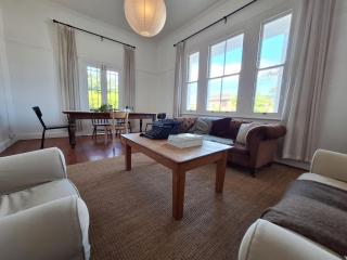 Canvas & Coast Beach House - 9