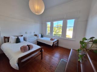 Canvas & Coast Beach House - 5