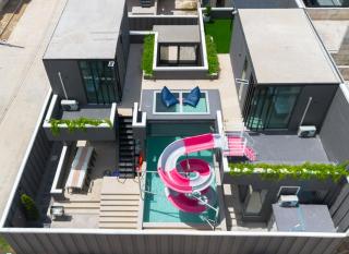 Rainbow House Poolvilla - 8