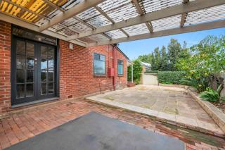 3 Bedroom Heritage Bungalow Central to City Airport Beach Train and Hospital - 7