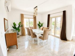 Spacious 3BR Apartment Near AUC & Point 90 Mall - 8