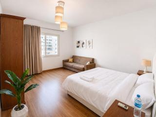 Spacious 3BR Apartment Near AUC & Point 90 Mall - 0