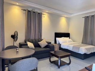 Menzi Apartments - 4