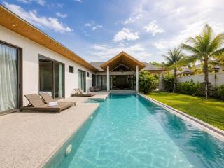 Kamala Grand Estate 5BR Luxury Pool Villa with Seamless Voyager Arrival - 9