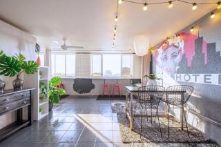 Retro Chic Vibes, Tropical Pool & Prime Location - 0