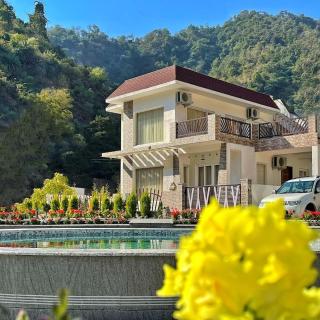 Hermes Amulyam - 9