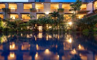 Holiday Garden Hotel - 8