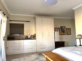 Karibu Omaruru Self-Catering Room - 4